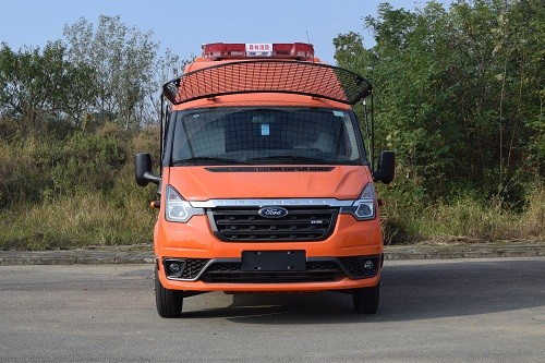 江特牌JDF5040XYBJ6型运兵车