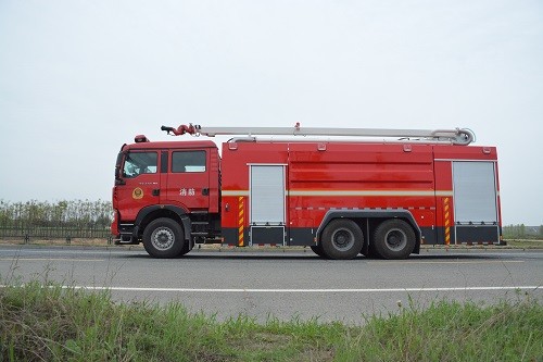 江特牌JDF5320JXFJP18/Z6型举高喷射消防车